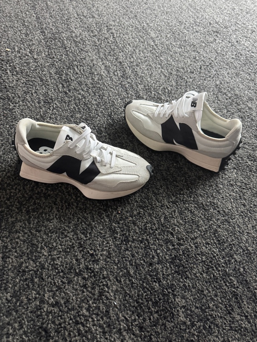 New Balance Women’s 327